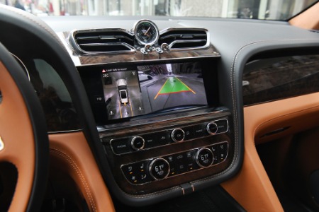 New 2024 Bentley Bentayga Azure Hybrid | Chicago, IL