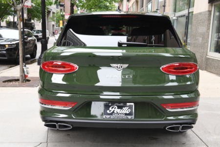 New 2024 Bentley Bentayga Azure V8 | Chicago, IL