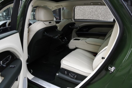 New 2024 Bentley Bentayga EWB Azure V8 | Chicago, IL