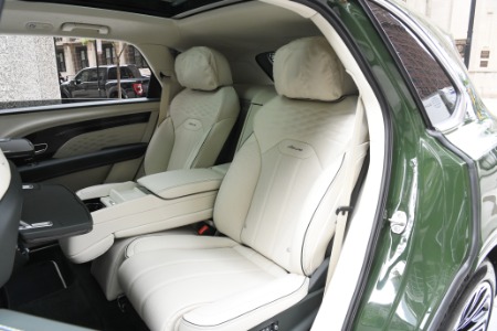 New 2024 Bentley Bentayga EWB Azure V8 | Chicago, IL