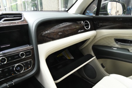 New 2024 Bentley Bentayga EWB Azure V8 | Chicago, IL