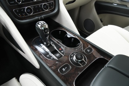 New 2024 Bentley Bentayga EWB Azure V8 | Chicago, IL