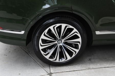 New 2024 Bentley Bentayga EWB Azure V8 | Chicago, IL