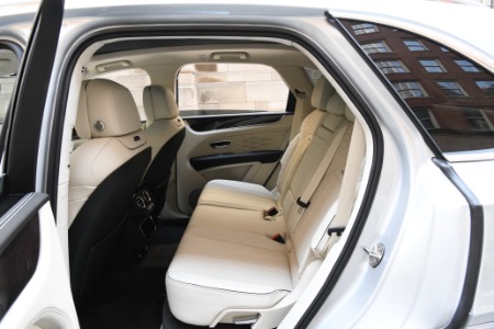 New 2024 Bentley Bentayga Azure V8 | Chicago, IL
