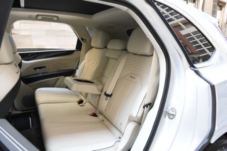 New 2024 Bentley Bentayga Azure V8 | Chicago, IL