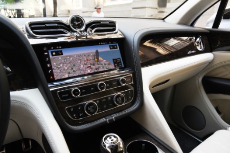 New 2024 Bentley Bentayga Azure V8 | Chicago, IL