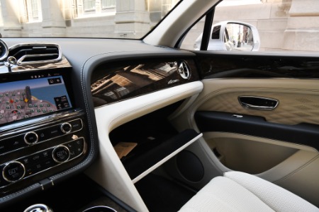 New 2024 Bentley Bentayga Azure V8 | Chicago, IL
