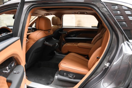New 2024 Bentley Bentayga EWB Azure V8 | Chicago, IL