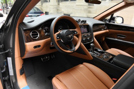 New 2024 Bentley Bentayga EWB Azure V8 | Chicago, IL