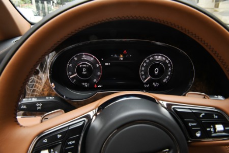 New 2024 Bentley Bentayga EWB Azure V8 | Chicago, IL