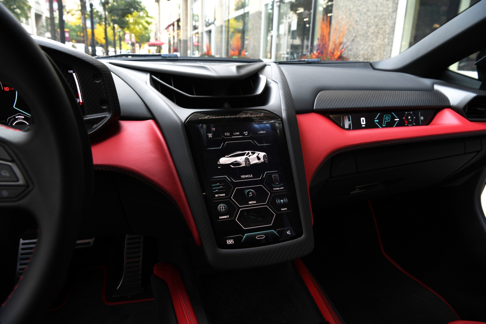 2024 Lamborghini Revuelto photo 12