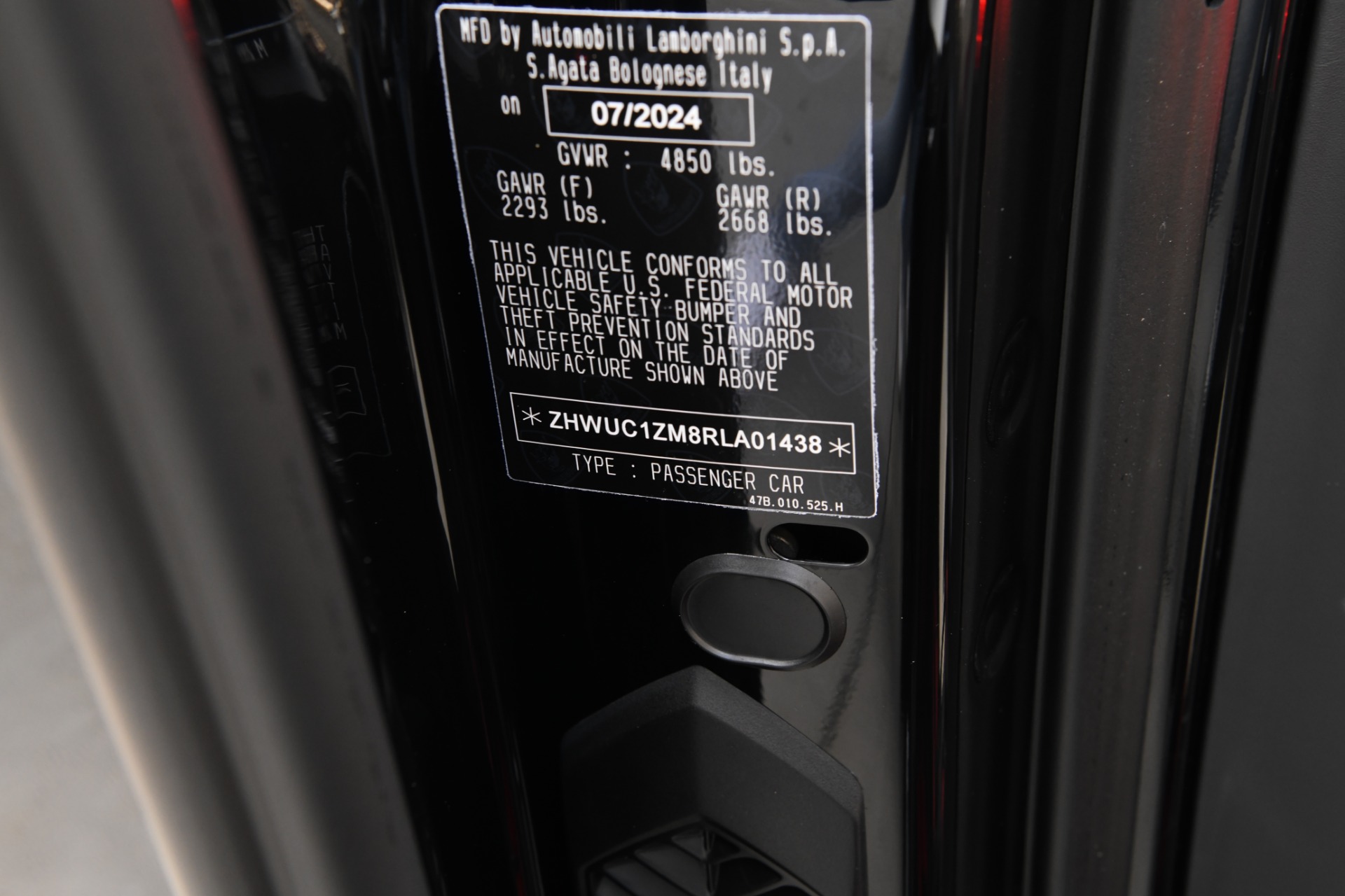 2024 Lamborghini Revuelto photo 28
