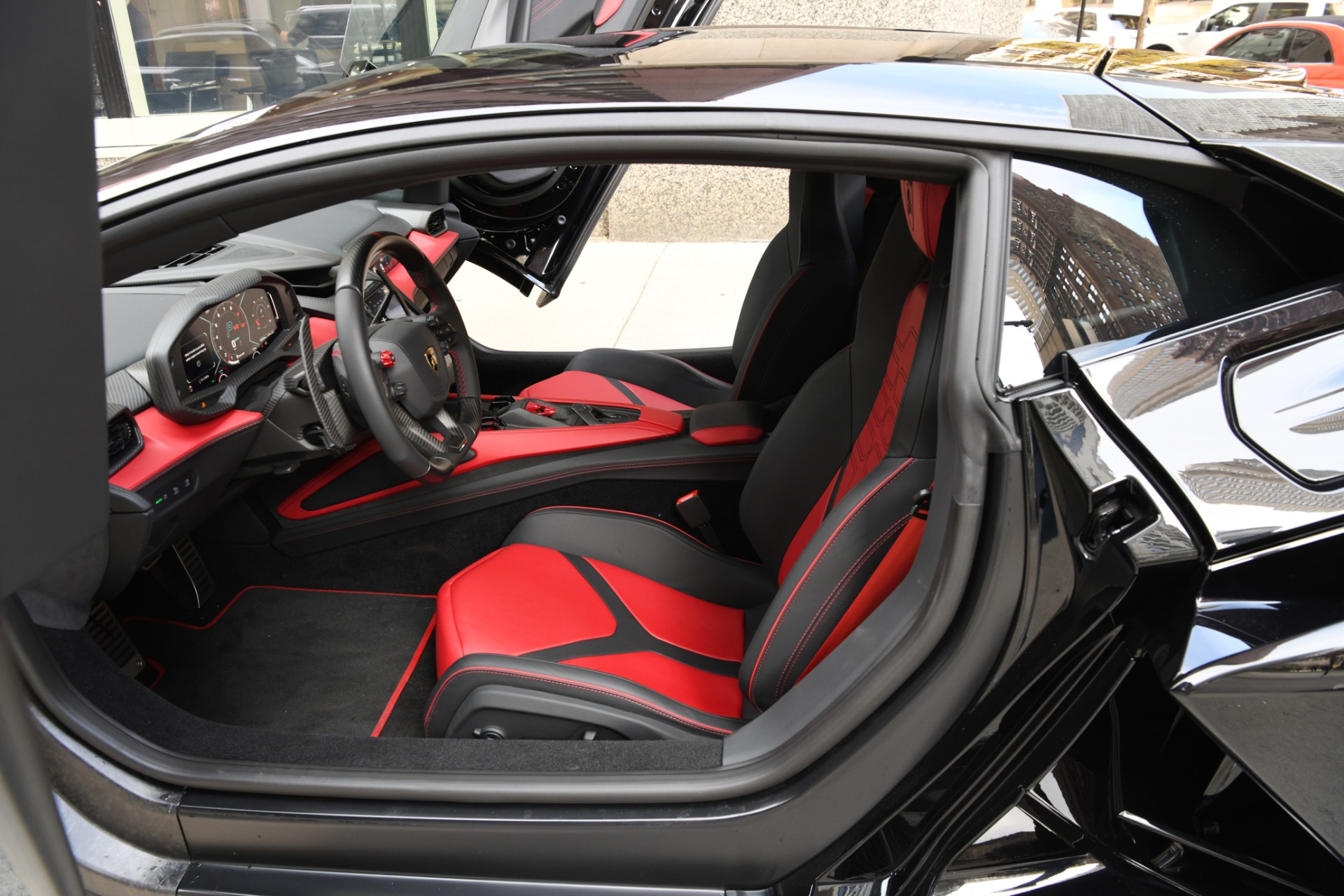 2024 Lamborghini Revuelto photo 8