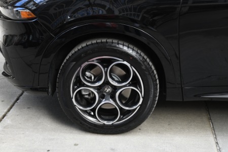 New 2025 Alfa Romeo Tonale  | Chicago, IL