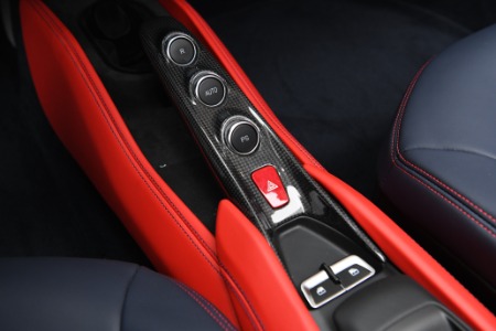 Used 2022 Ferrari F8 Spider  | Chicago, IL