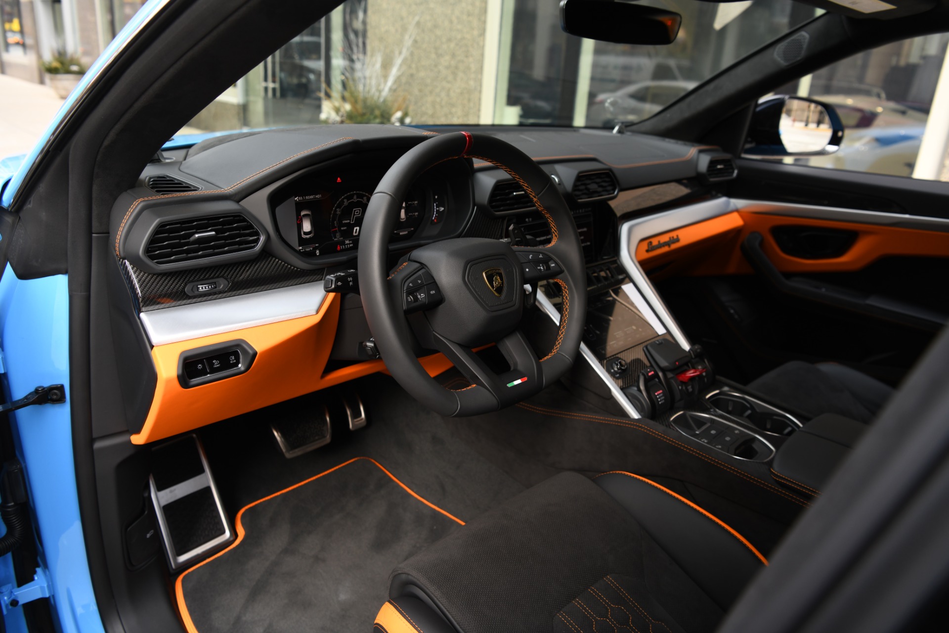 2024 Lamborghini Urus S photo 11