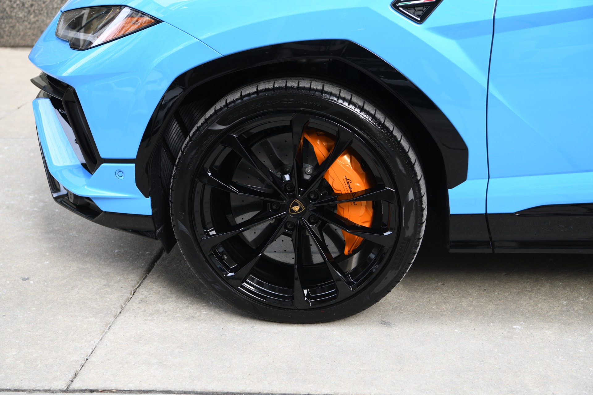 2024 Lamborghini Urus S photo 19