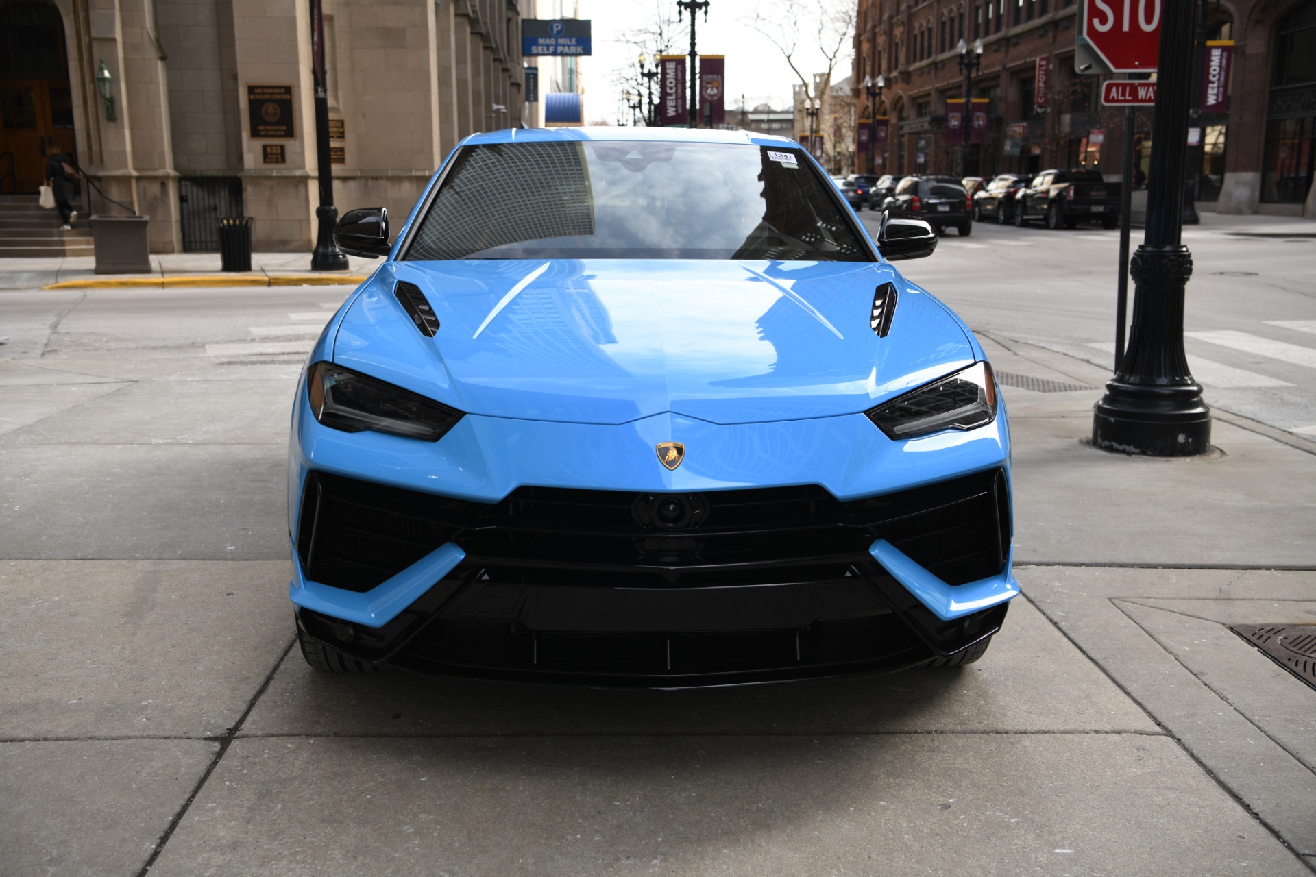2024 Lamborghini Urus S photo 2