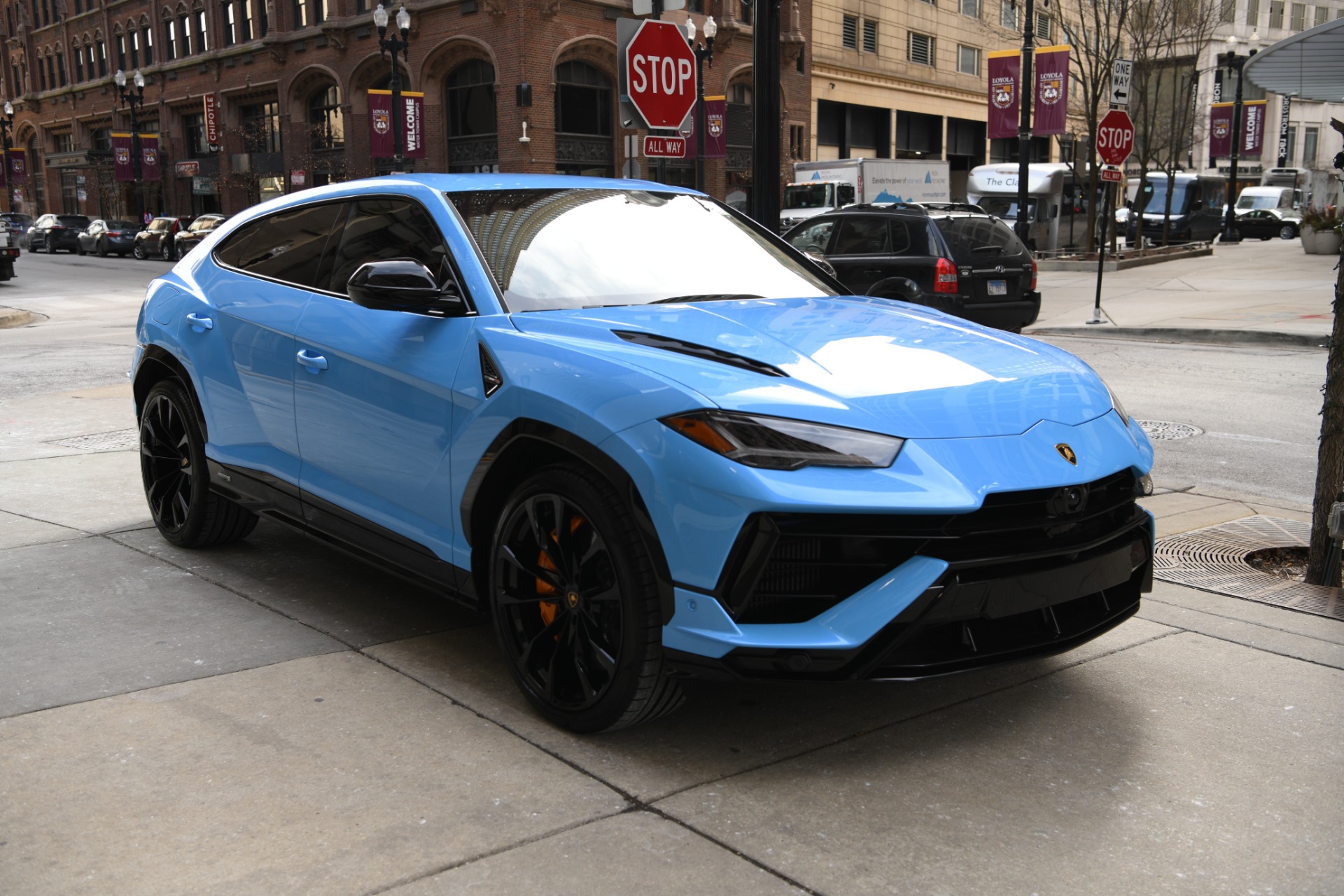 2024 Lamborghini Urus S photo 3