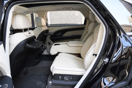 New 2025 Bentley Bentayga Azure EWB V8 | Chicago, IL