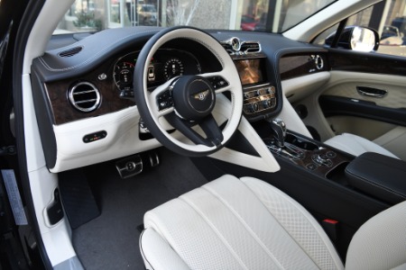 New 2025 Bentley Bentayga Azure EWB V8 | Chicago, IL