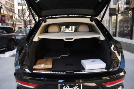 New 2025 Bentley Bentayga Azure EWB V8 | Chicago, IL