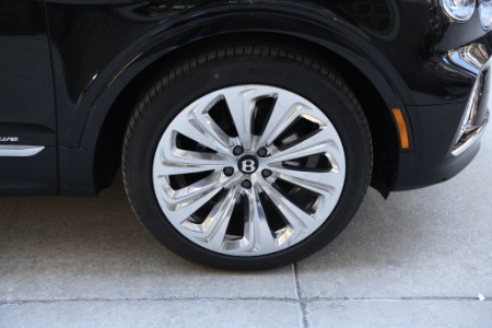 New 2025 Bentley Bentayga Azure EWB V8 | Chicago, IL