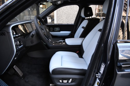 New 2025 Rolls-Royce Black Badge Cullinan  | Chicago, IL