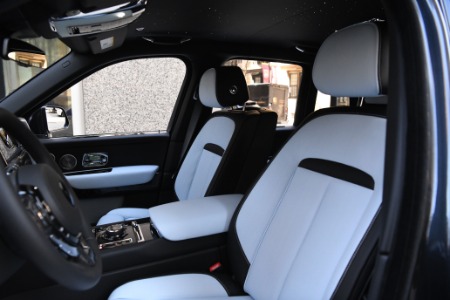 New 2025 Rolls-Royce Black Badge Cullinan  | Chicago, IL