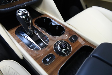 Used 2023 Bentley Bentayga EWB V8 | Chicago, IL