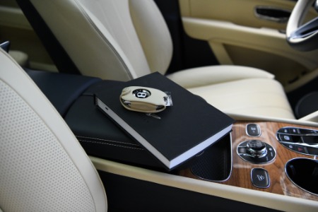Used 2023 Bentley Bentayga EWB V8 | Chicago, IL