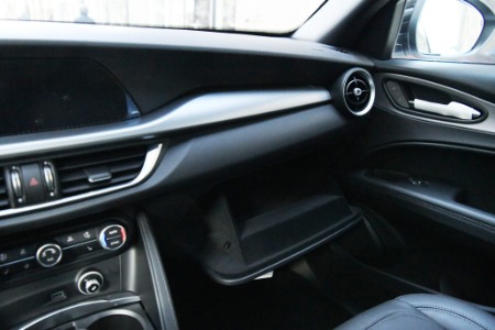New 2025 Alfa Romeo Stelvio  | Chicago, IL