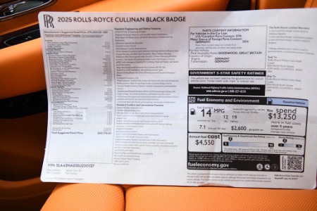 New 2025 Rolls-Royce Black Badge Cullinan  | Chicago, IL