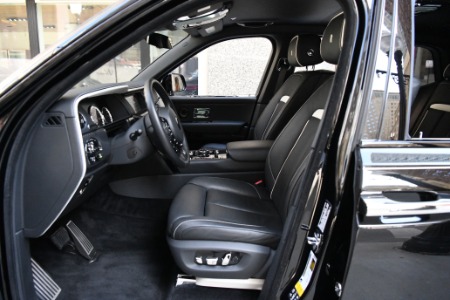 Used 2022 Rolls-Royce Black Badge Cullinan  | Chicago, IL