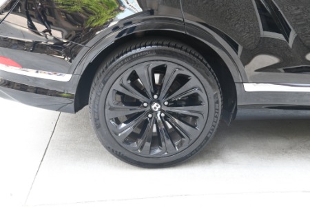 Used 2023 Bentley Bentayga Azure V8 | Chicago, IL