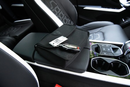 Used 2025 Lamborghini Urus SE | Chicago, IL