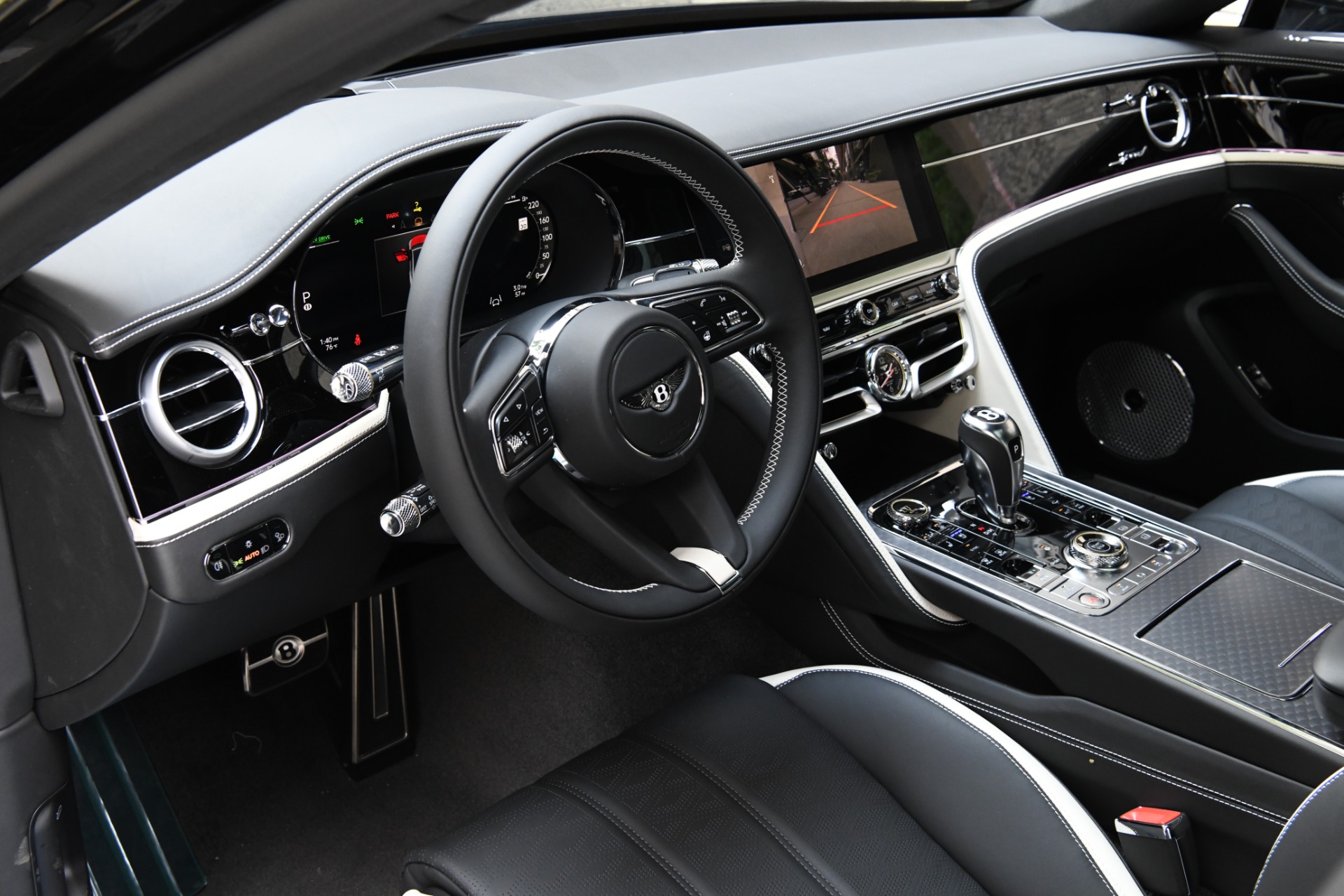 2025 Bentley Flying Spur Speed photo 13