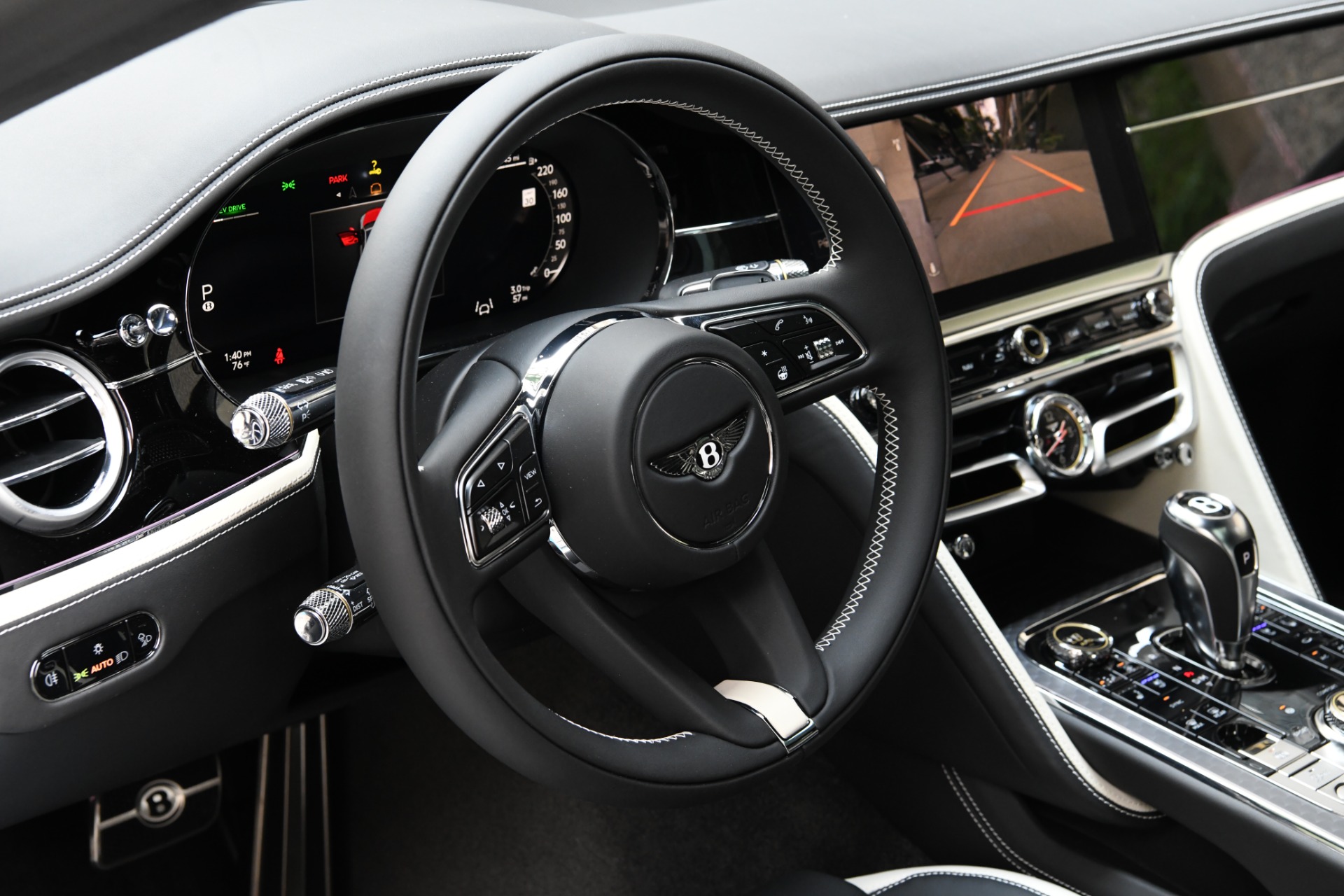 2025 Bentley Flying Spur Speed photo 14