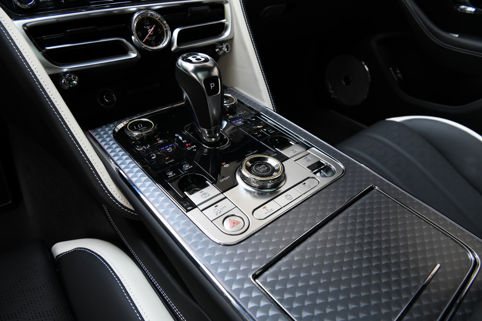 2025 Bentley Flying Spur Speed photo 18