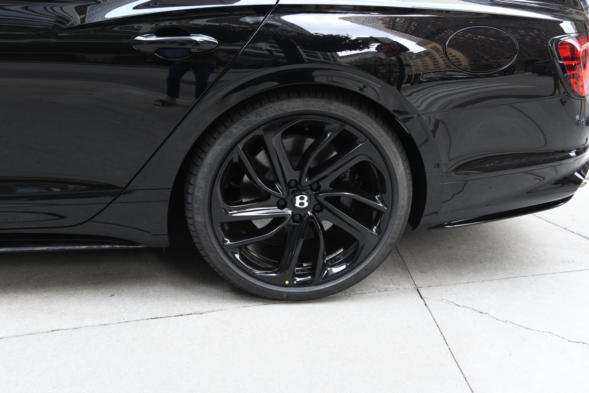2025 Bentley Flying Spur Speed photo 22