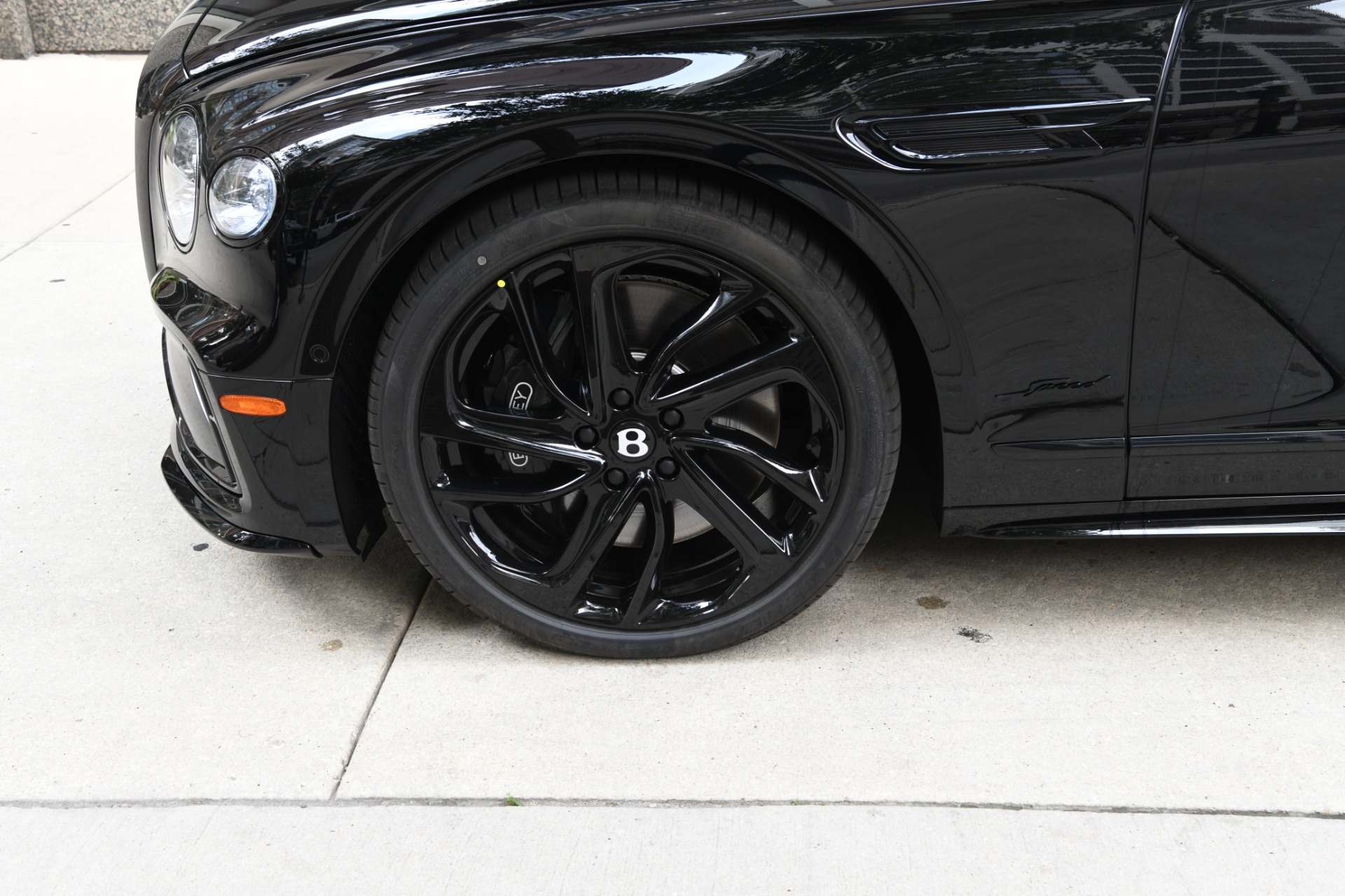 2025 Bentley Flying Spur Speed photo 23