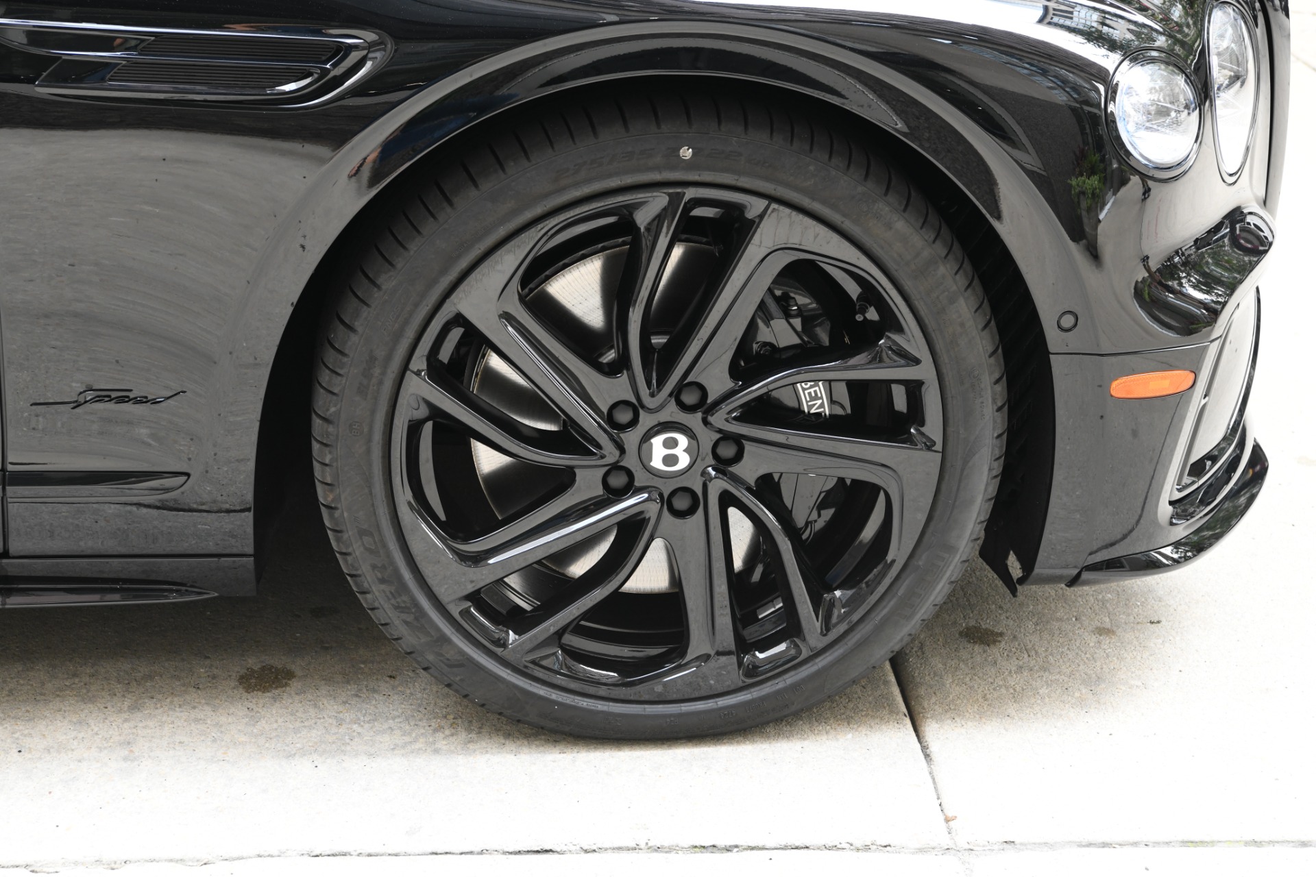 2025 Bentley Flying Spur Speed photo 25