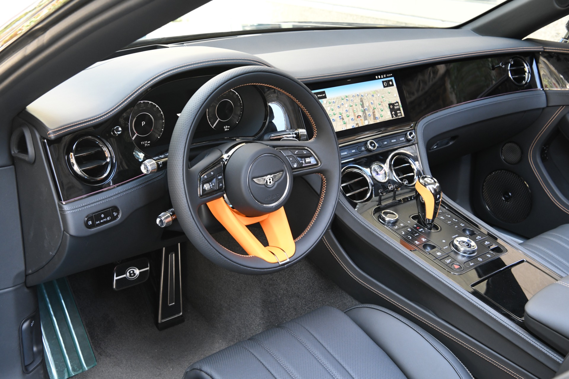 2025 Bentley Continental GTC Black Edition photo 12