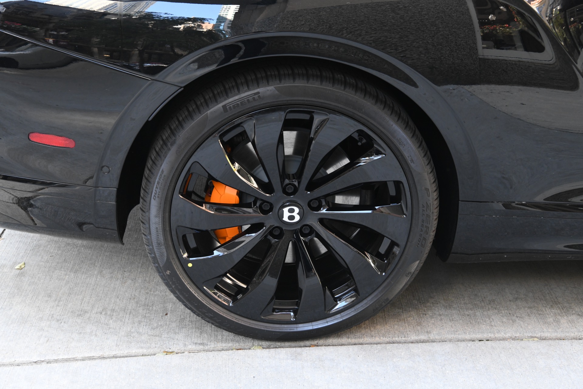 2025 Bentley Continental GTC Black Edition photo 20