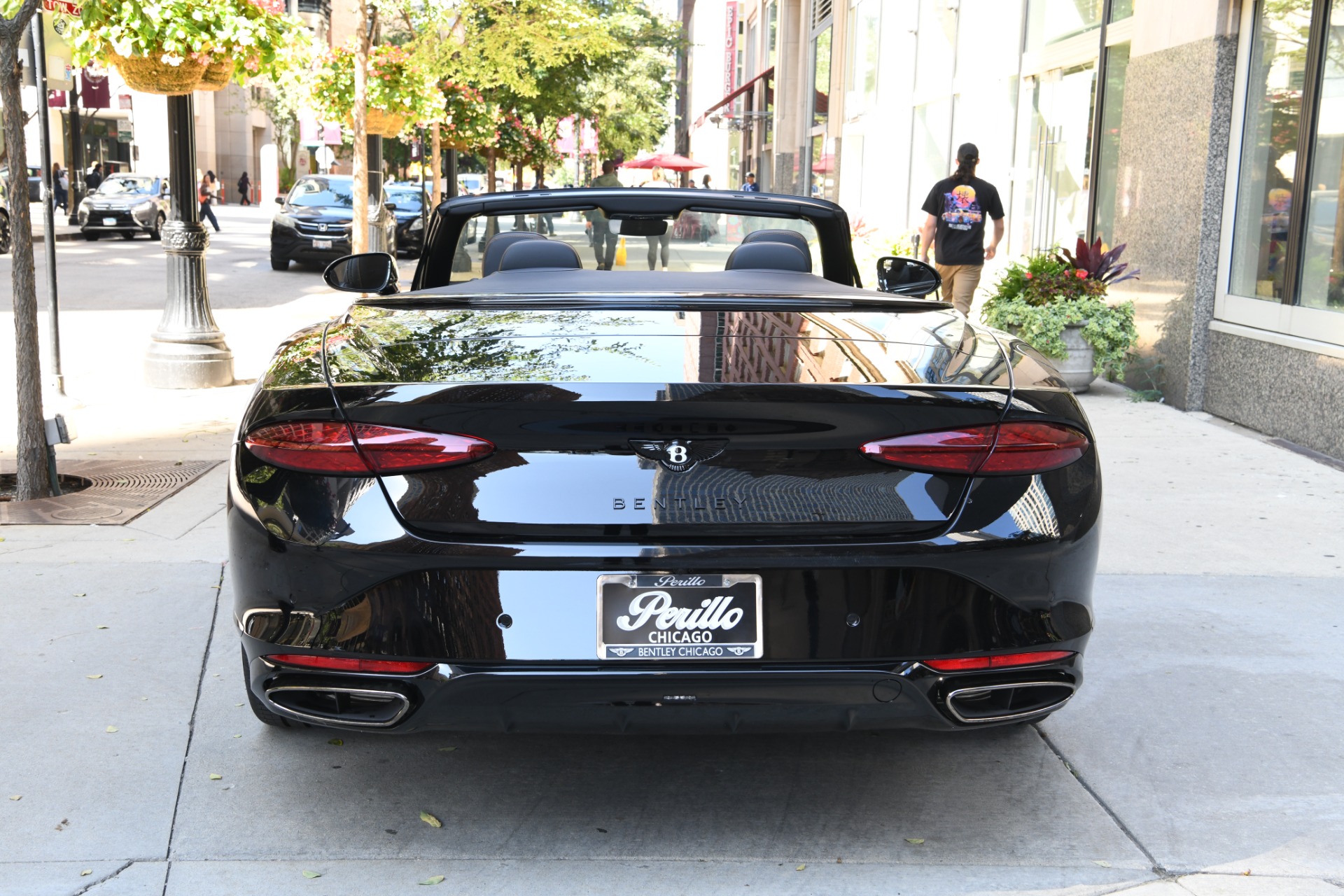 2025 Bentley Continental GTC Black Edition photo 5
