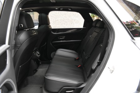 Used 2024 Bentley Bentayga Azure V8 | Chicago, IL