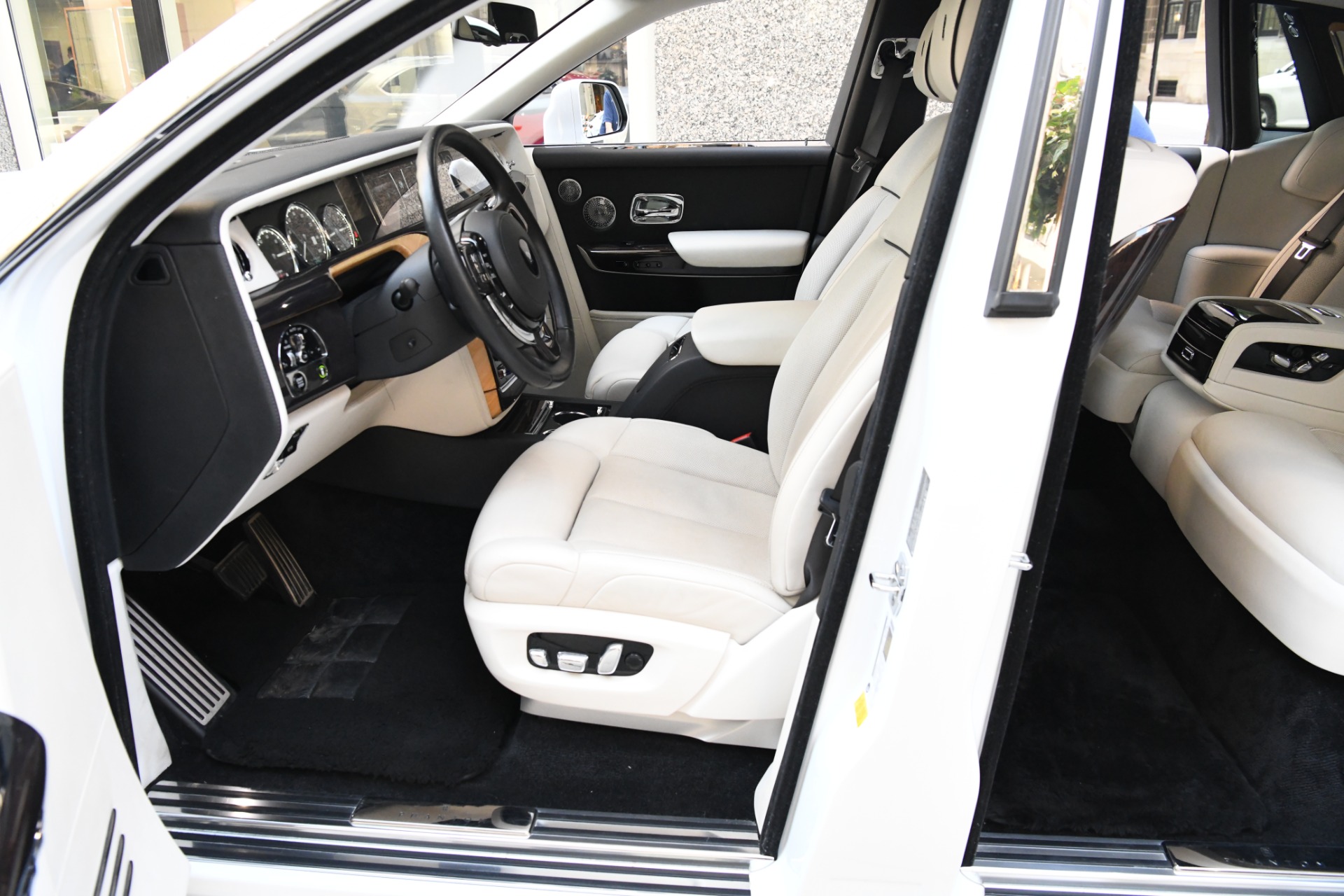 Used 2018 Rolls-Royce Phantom | St. Petersburg, FL