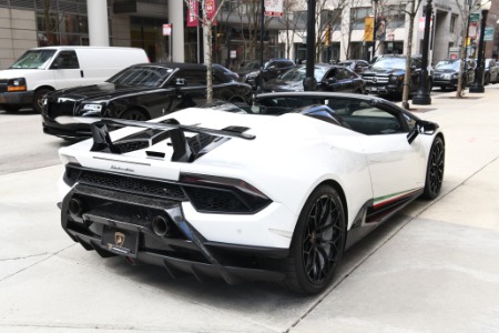 Used 2019 Lamborghini Huracan Spyder LP 640-4 Performante Spyder | Chicago, IL