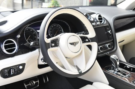 Used 2019 Bentley Bentayga V8 | Chicago, IL