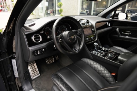 Used 2020 Bentley Bentayga Hybrid | Chicago, IL